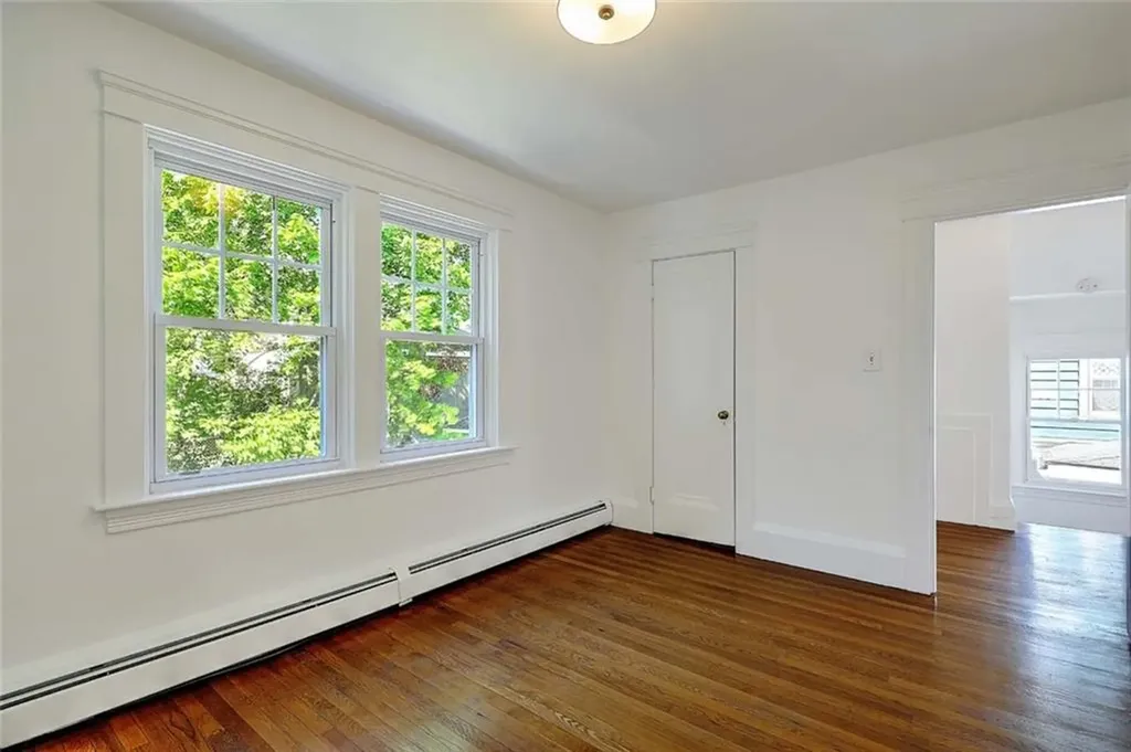33 Marbury Avenue Pawtucket RI 02860