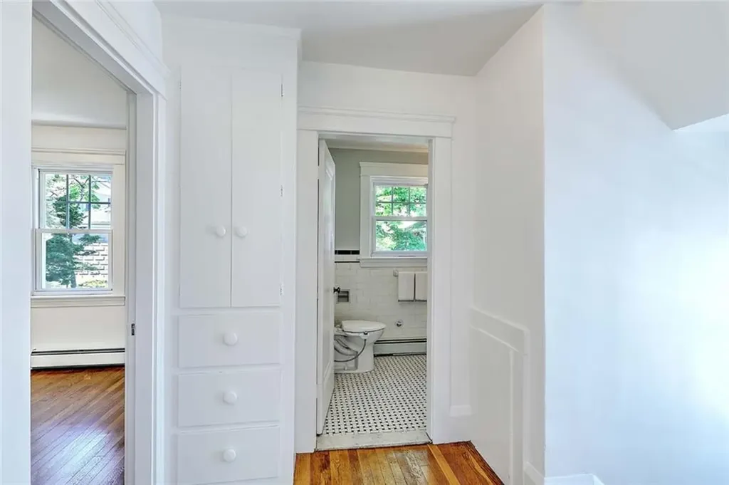 33 Marbury Avenue Pawtucket RI 02860