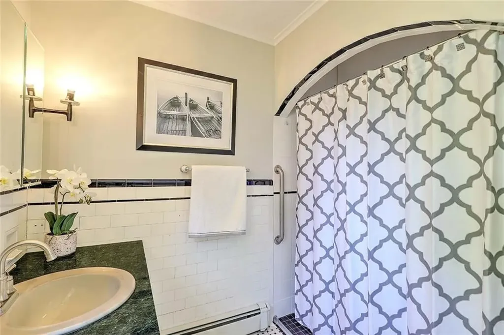 33 Marbury Avenue Pawtucket RI 02860