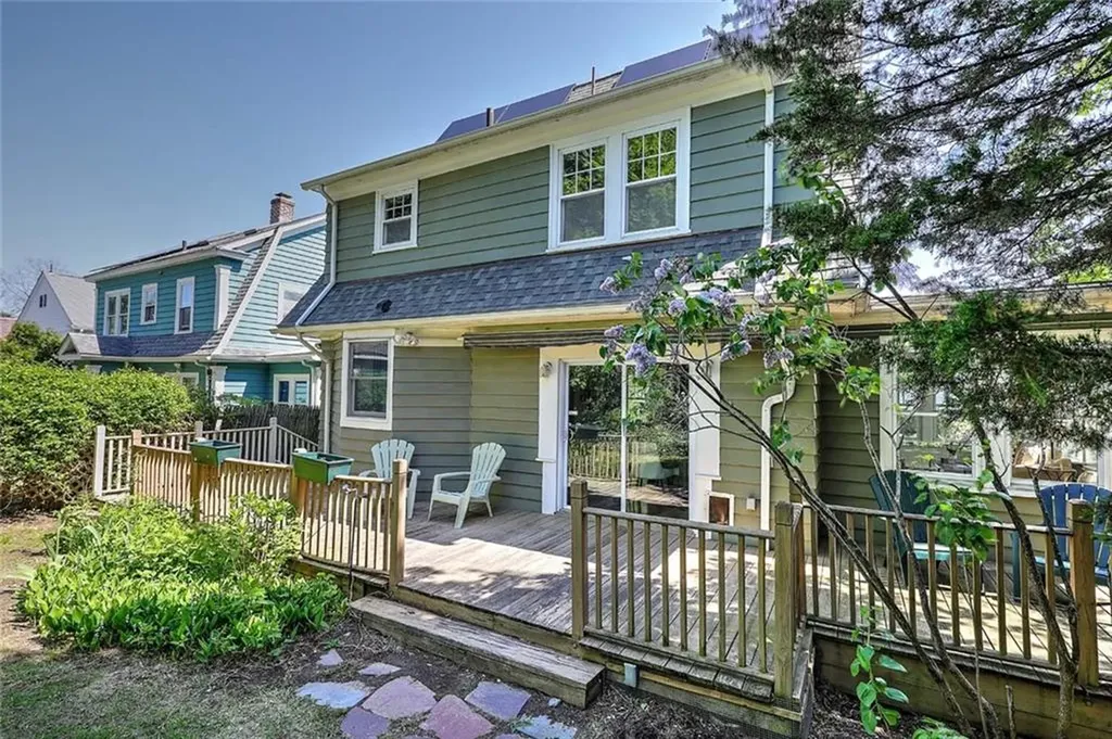 33 Marbury Avenue Pawtucket RI 02860