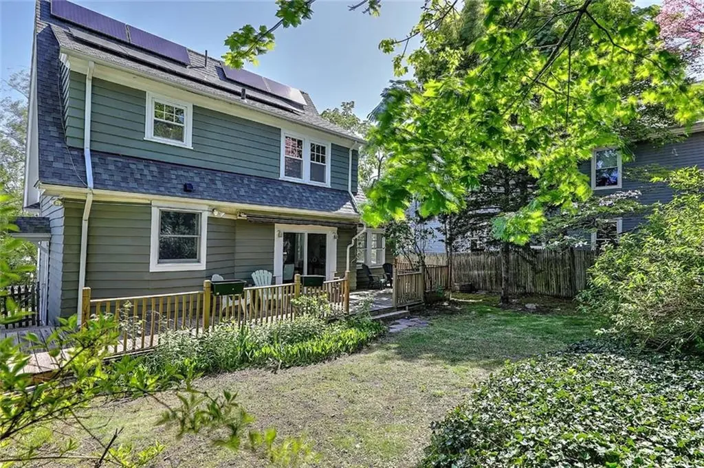 33 Marbury Avenue Pawtucket RI 02860