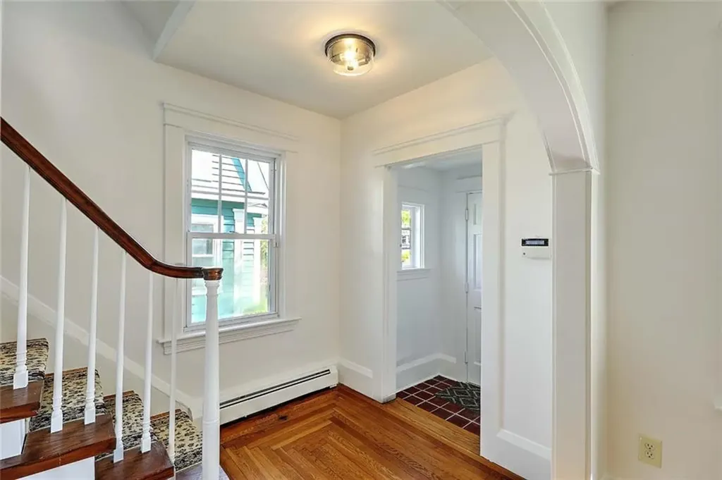 33 Marbury Avenue Pawtucket RI 02860