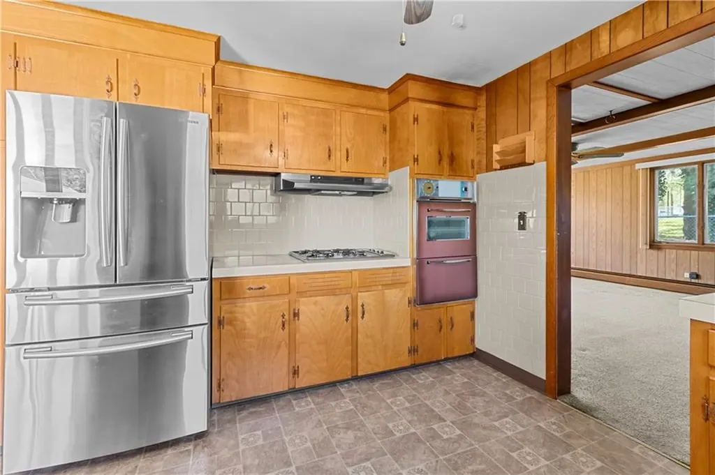 23 Mulberry Lane Tiverton RI 02878