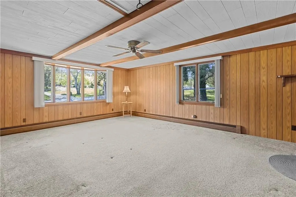23 Mulberry Lane Tiverton RI 02878