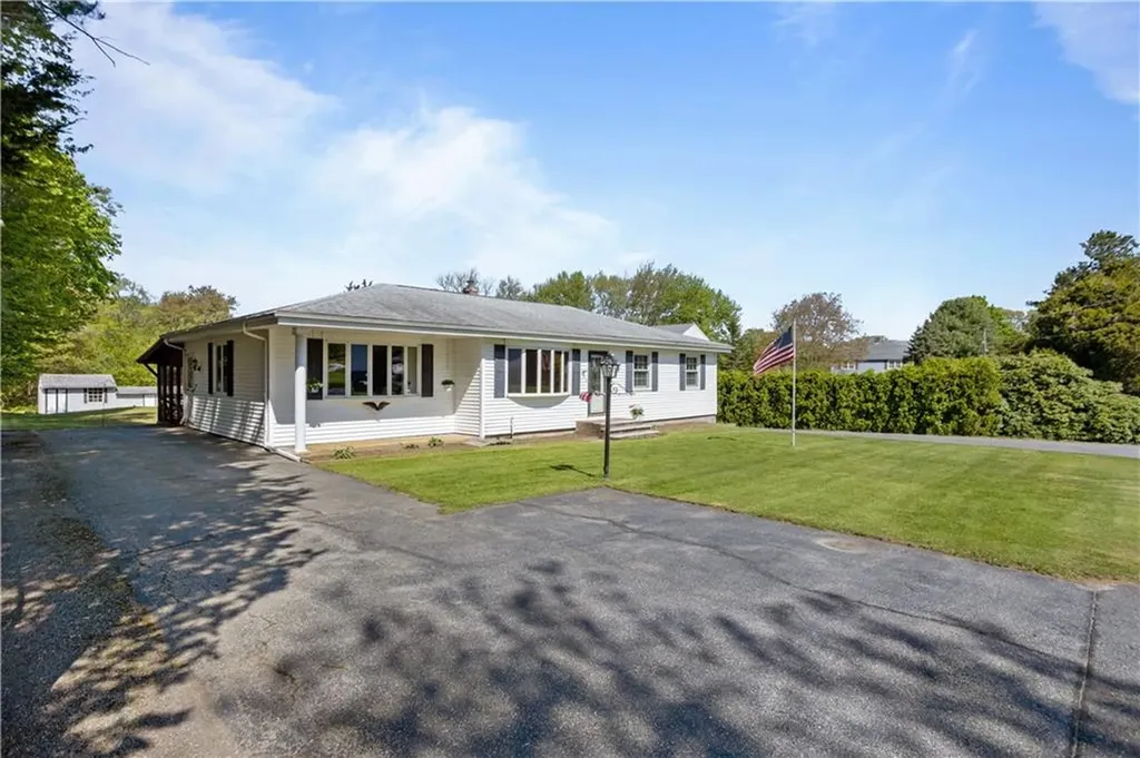23 Mulberry Lane Tiverton RI 02878