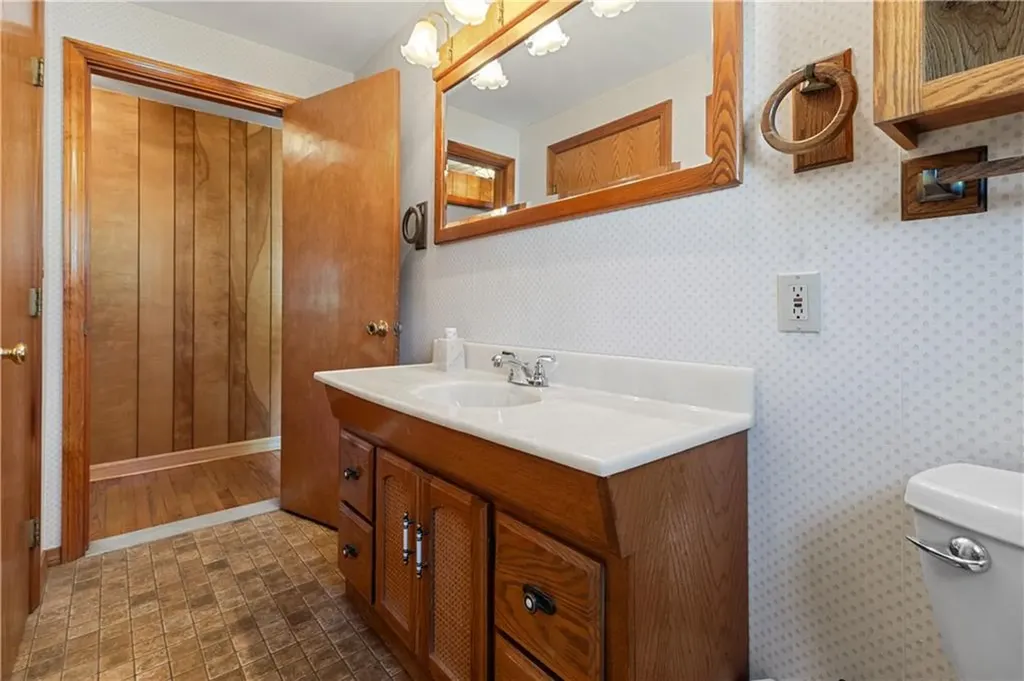 23 Mulberry Lane Tiverton RI 02878