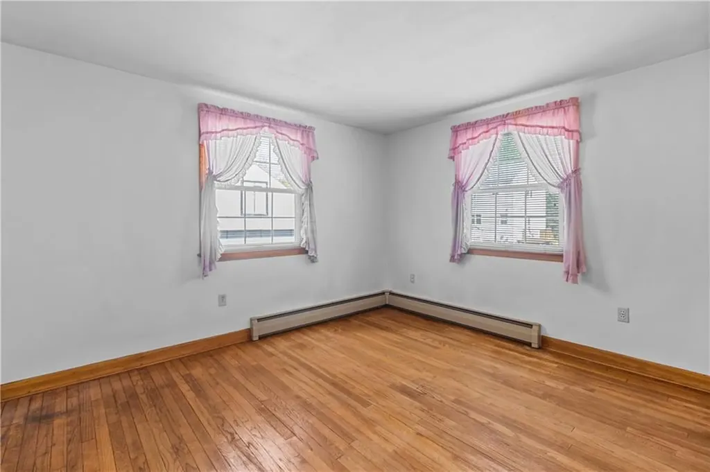 23 Mulberry Lane Tiverton RI 02878