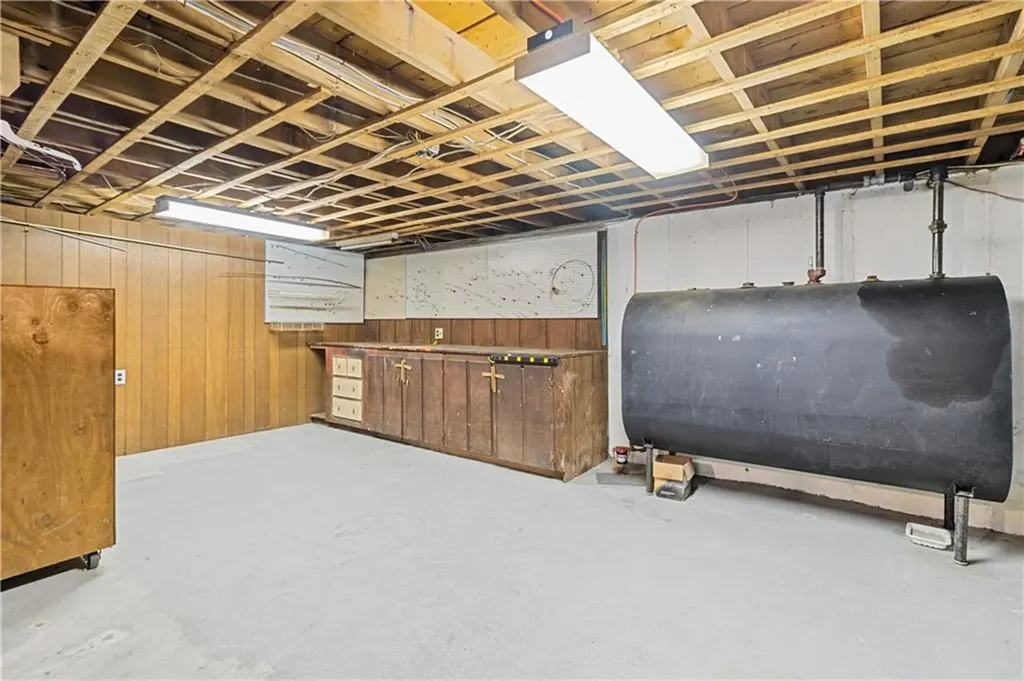 23 Mulberry Lane Tiverton RI 02878
