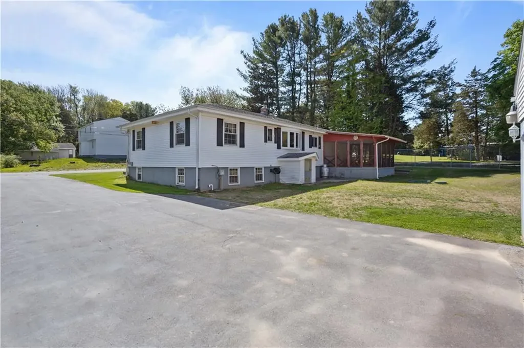 23 Mulberry Lane Tiverton RI 02878