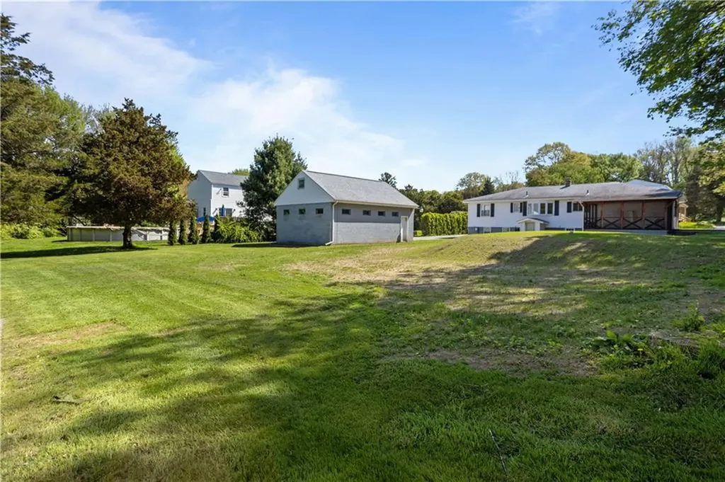 23 Mulberry Lane Tiverton RI 02878
