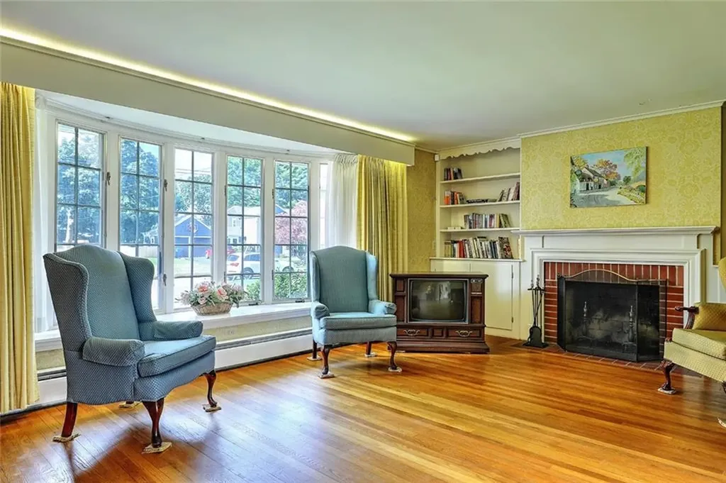 66 Westfield Road Warwick RI 02888