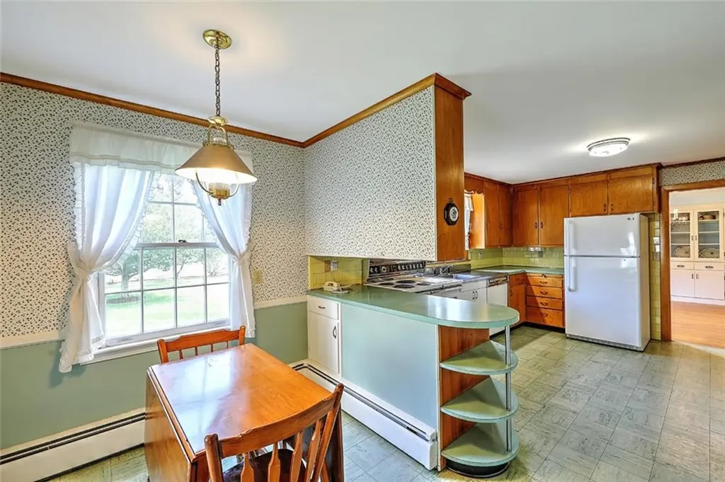 66 Westfield Road Warwick RI 02888