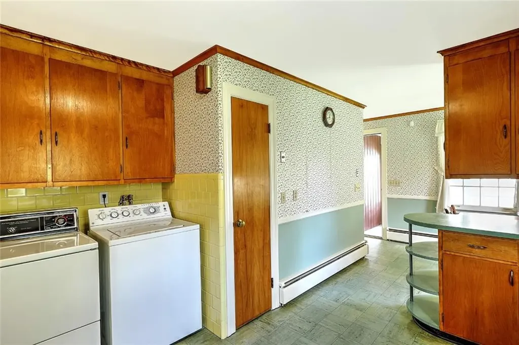 66 Westfield Road Warwick RI 02888