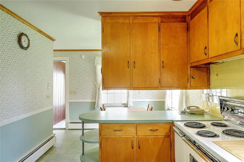 66 Westfield Road Warwick RI 02888