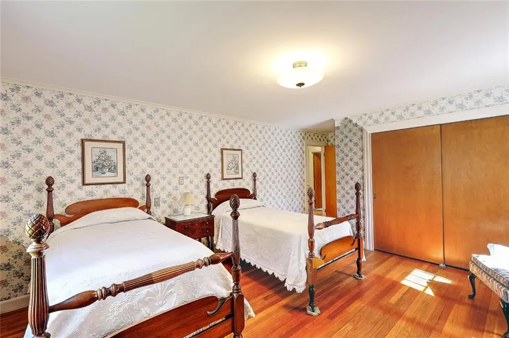 66 Westfield Road Warwick RI 02888