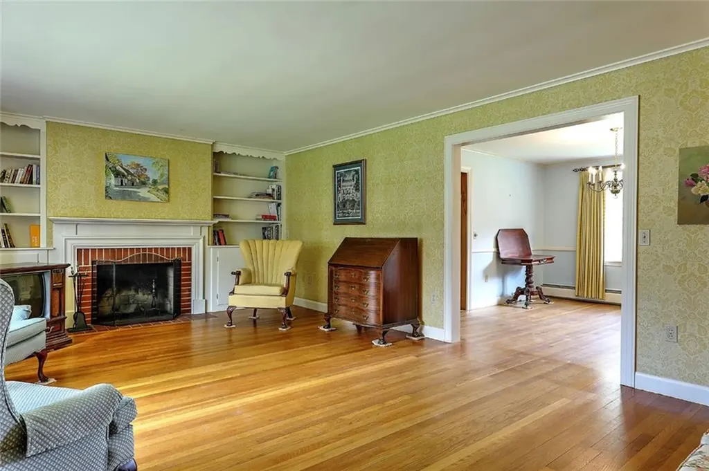66 Westfield Road Warwick RI 02888