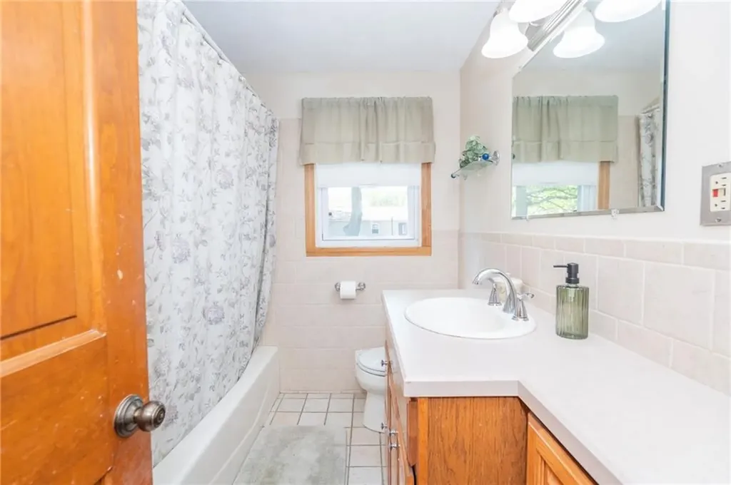 36 Hilton Road Warwick RI 02889