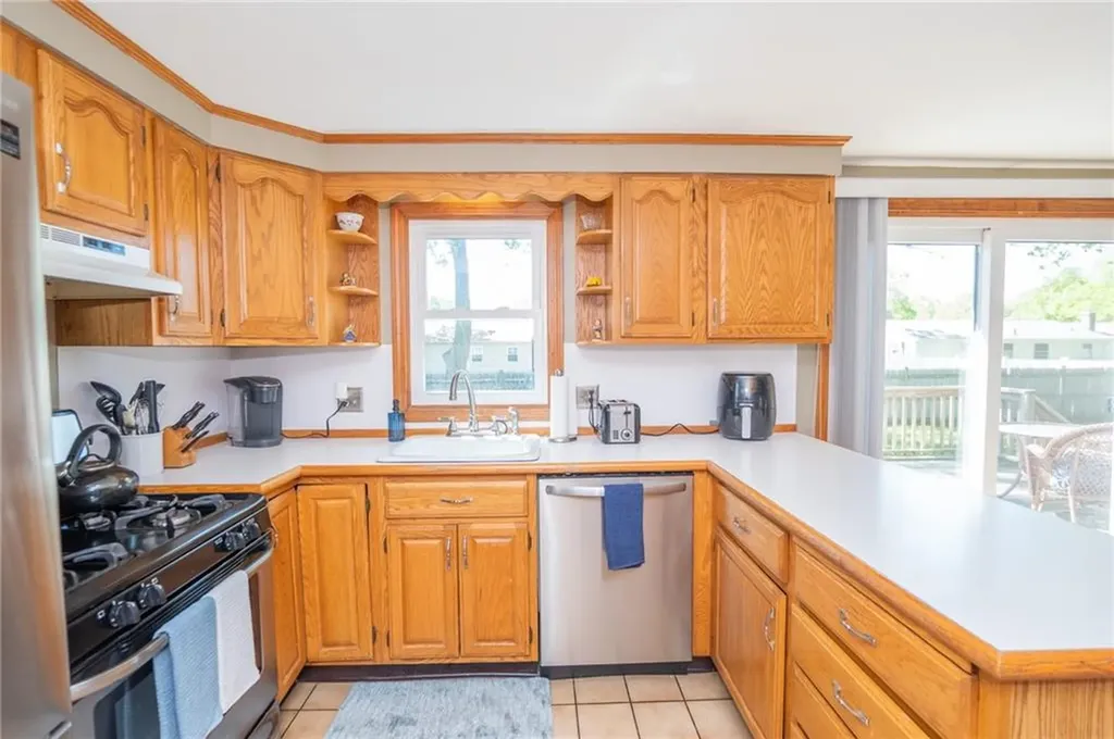 36 Hilton Road Warwick RI 02889