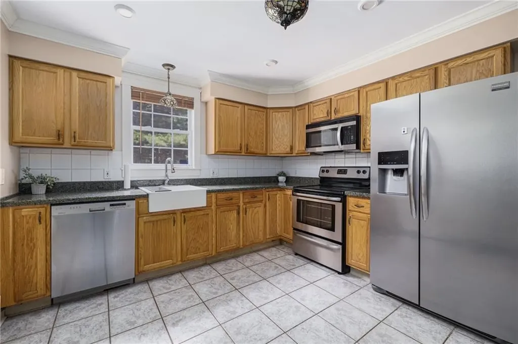 16 Karen Drive Hopkinton RI 02832