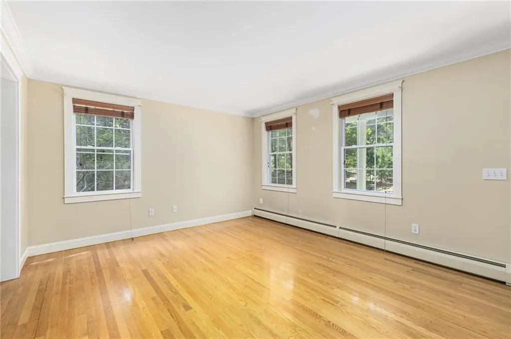 16 Karen Drive Hopkinton RI 02832