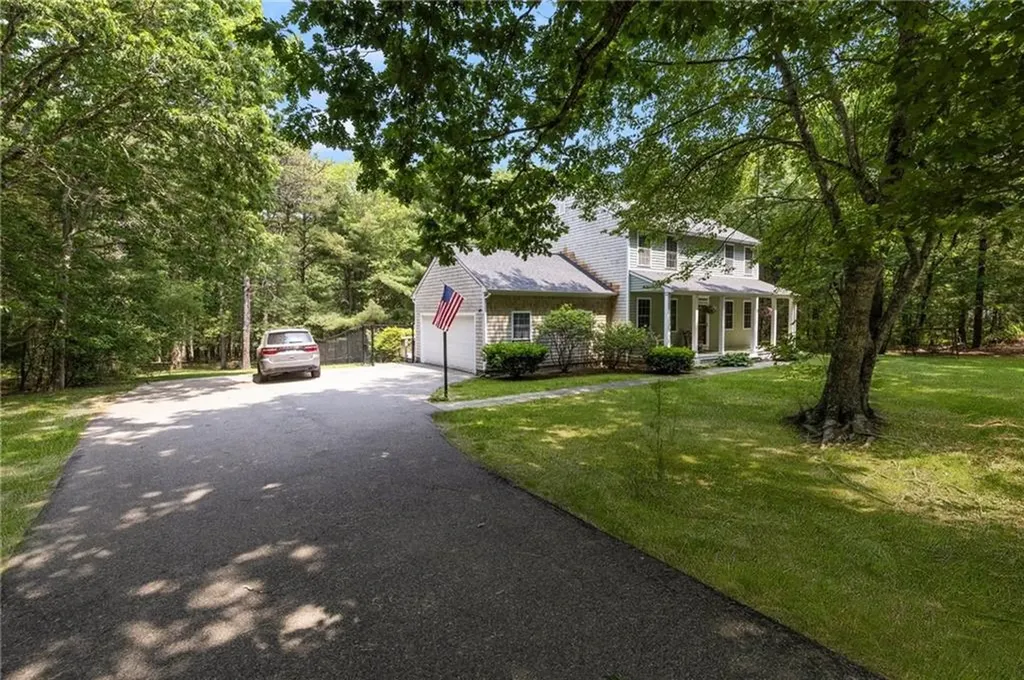 16 Karen Drive Hopkinton RI 02832