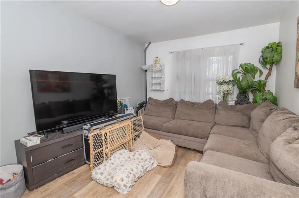 52 Luna Street Providence RI 02904