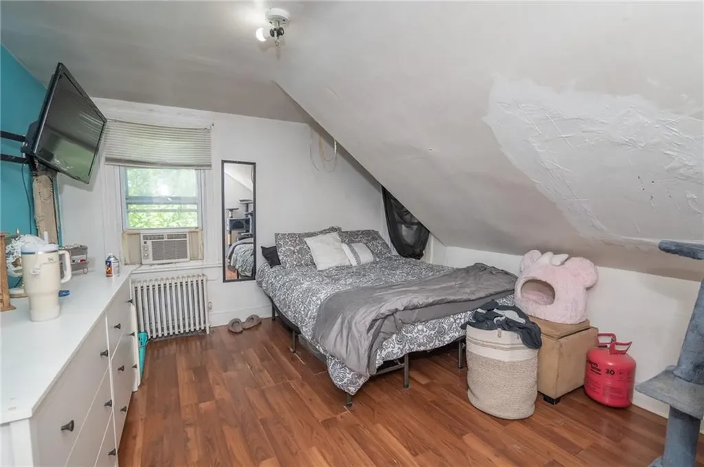 52 Luna Street Providence RI 02904
