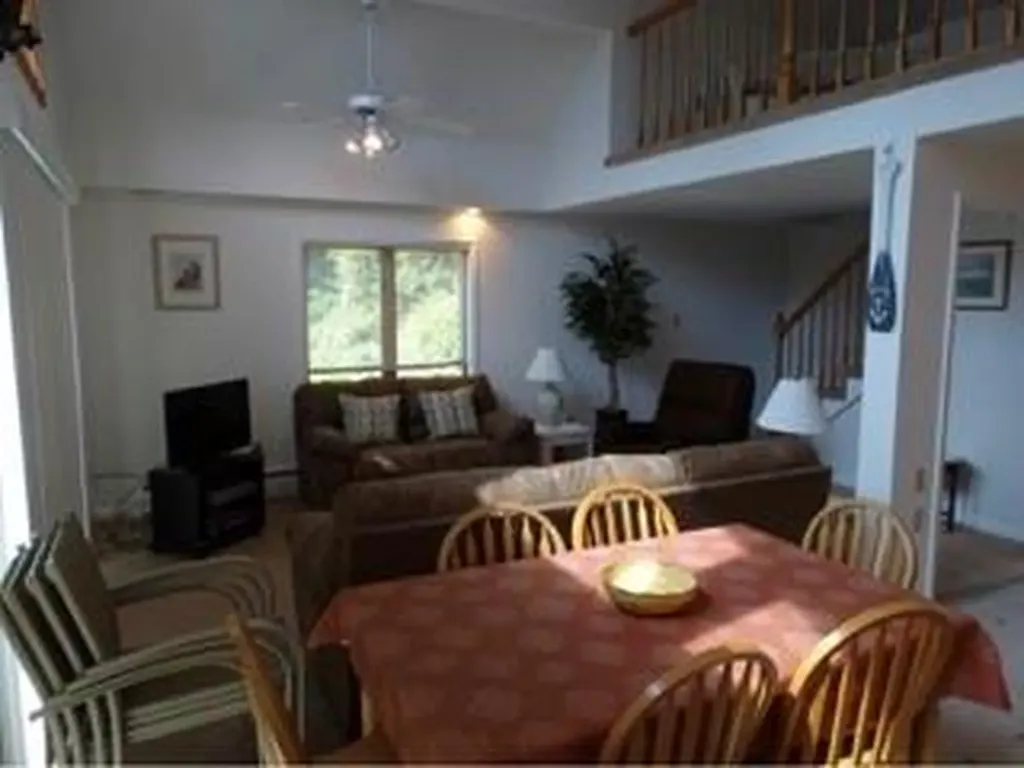 52 Webster Avenue Narragansett RI 02882