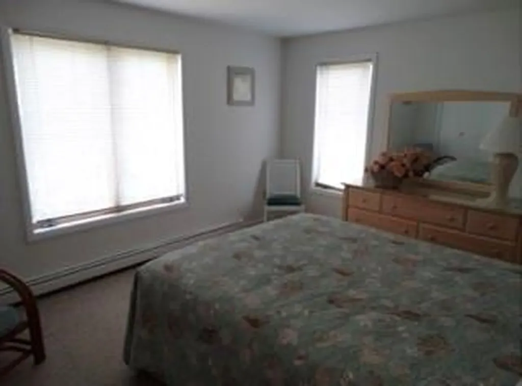 52 Webster Avenue Narragansett RI 02882