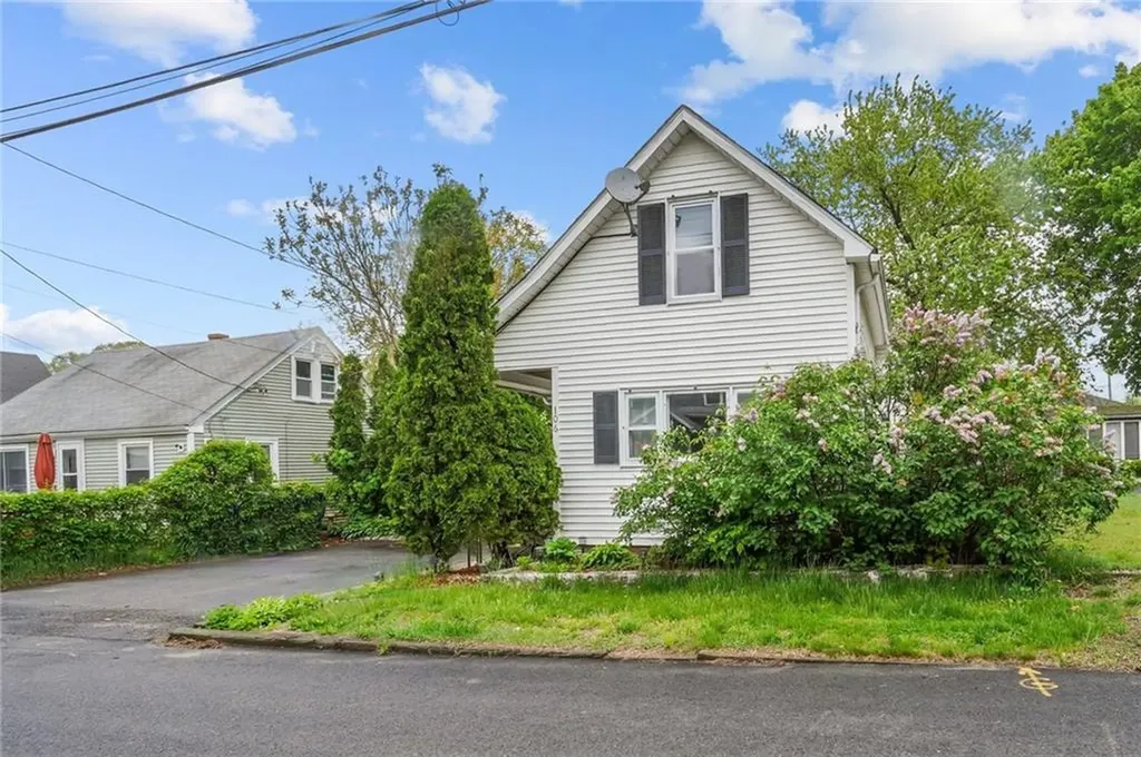 106 Providence Avenue East Providence RI 02915