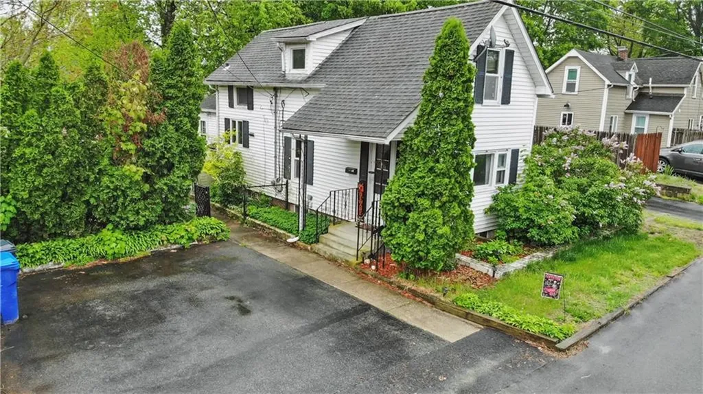 106 Providence Avenue East Providence RI 02915