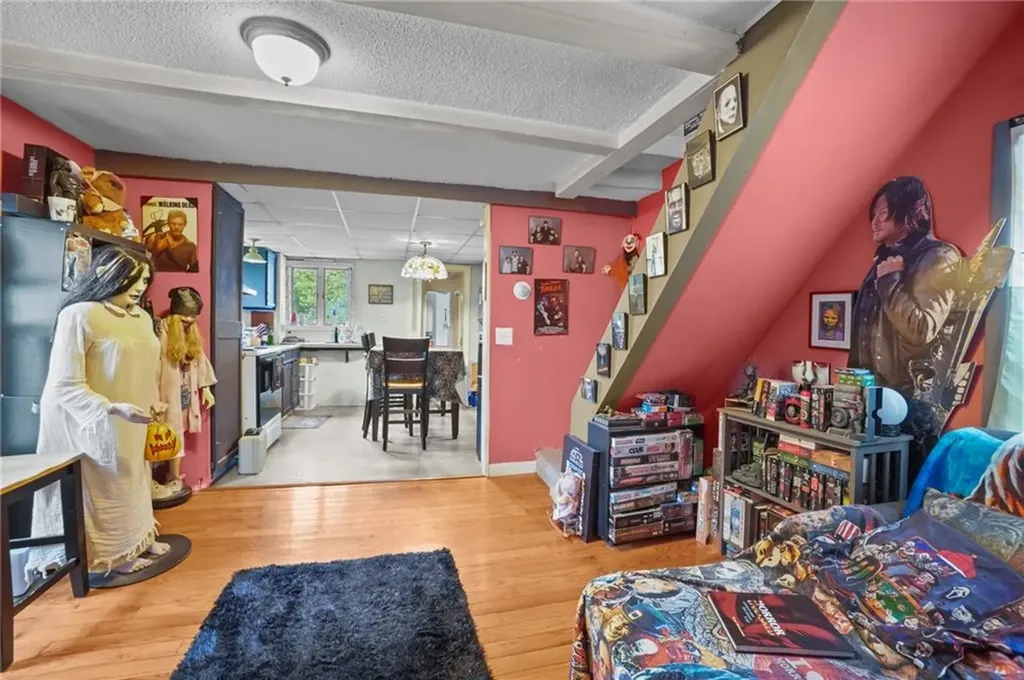 106 Providence Avenue East Providence RI 02915