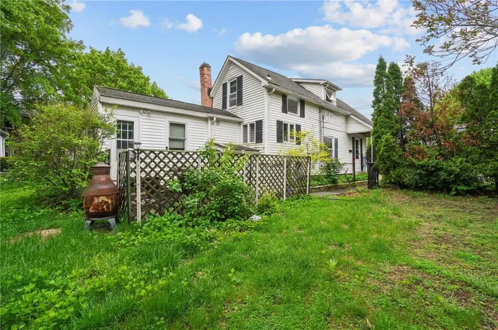 106 Providence Avenue East Providence RI 02915