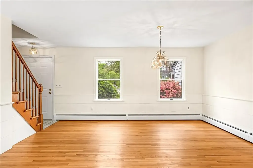 40 Wood Avenue Narragansett RI 02882