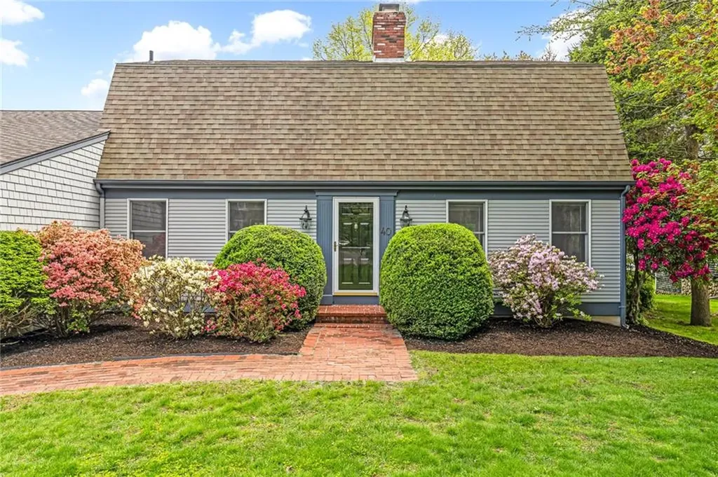 40 Wood Avenue Narragansett RI 02882