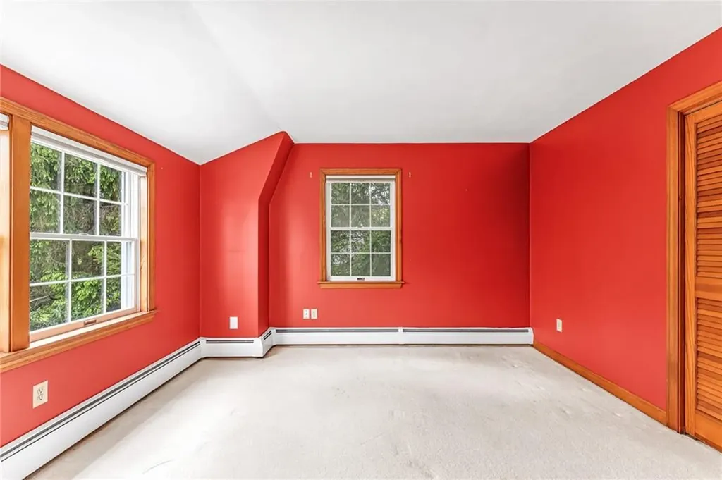 40 Wood Avenue Narragansett RI 02882