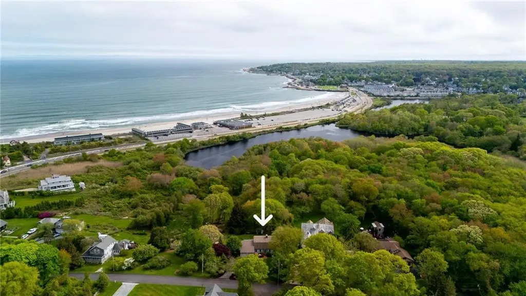 40 Wood Avenue Narragansett RI 02882