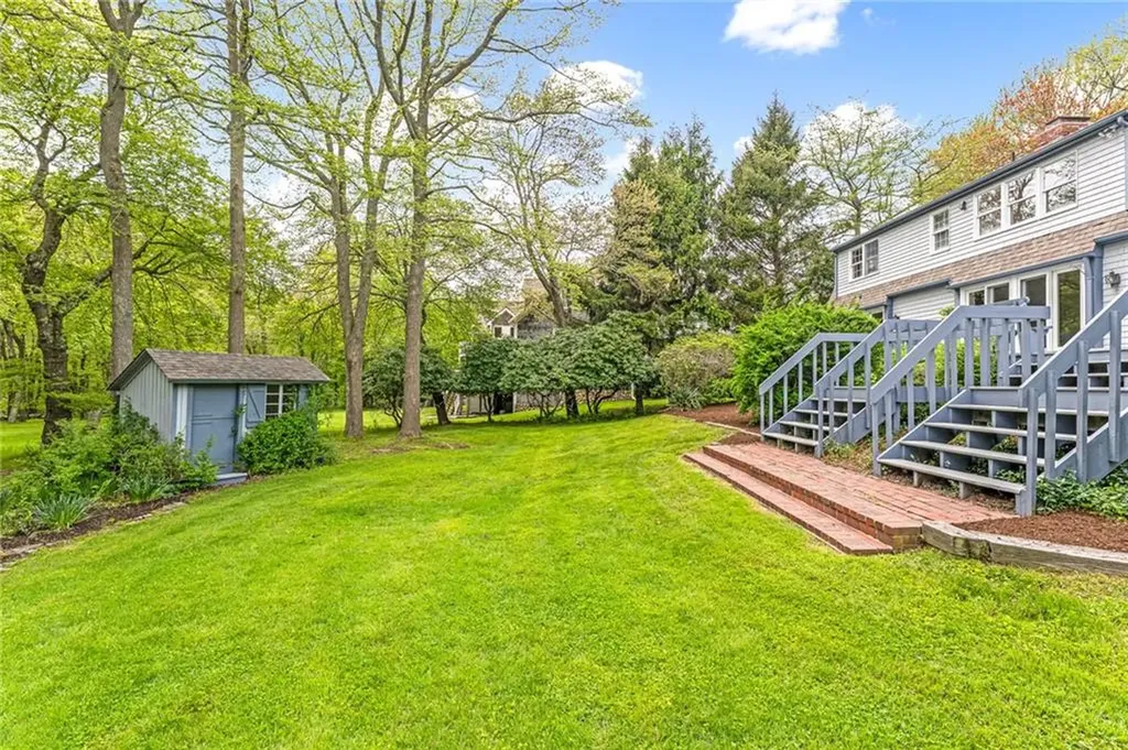 40 Wood Avenue Narragansett RI 02882