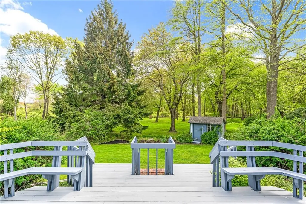 40 Wood Avenue Narragansett RI 02882