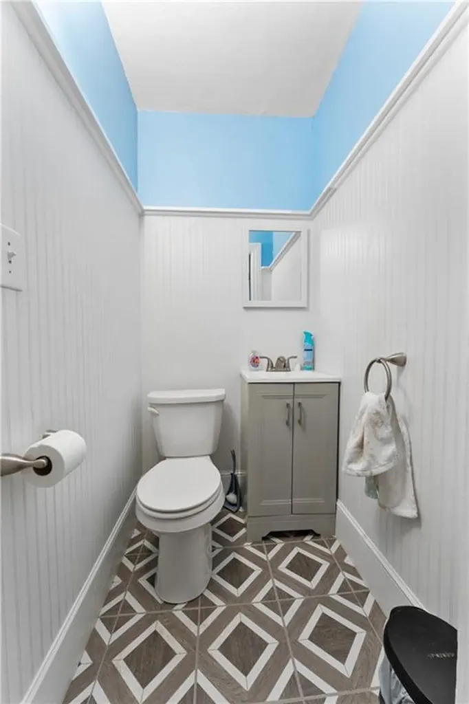 262 Sutton Avenue East Providence RI 02914