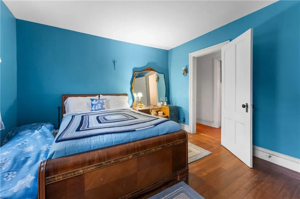 262 Sutton Avenue East Providence RI 02914