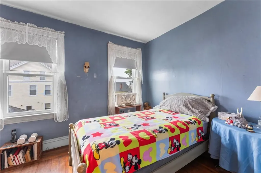 262 Sutton Avenue East Providence RI 02914