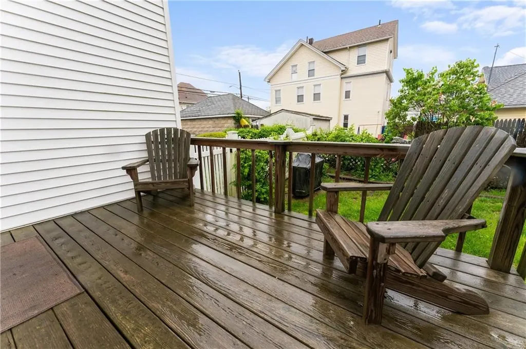 262 Sutton Avenue East Providence RI 02914