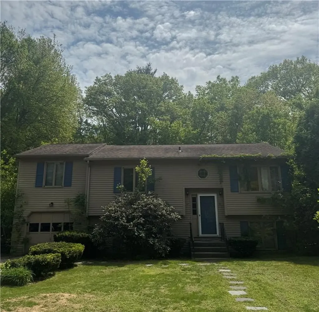 47 Red Oak Drive Coventry RI 02816