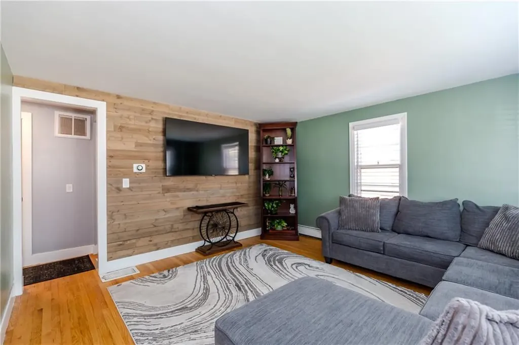 44 Pocasset Street Johnston RI 02919