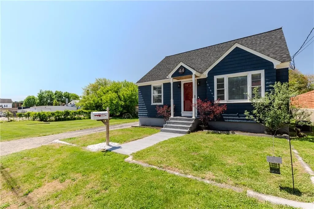 44 Pocasset Street Johnston RI 02919