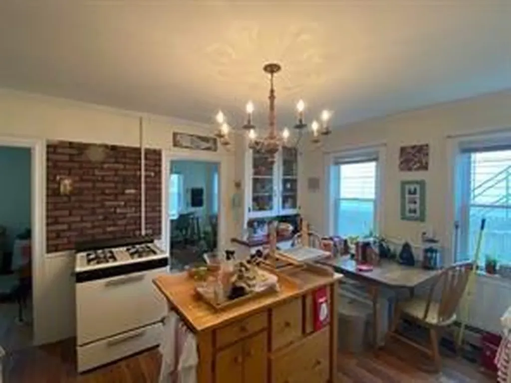 53 Maple Avenue Barrington RI 02806