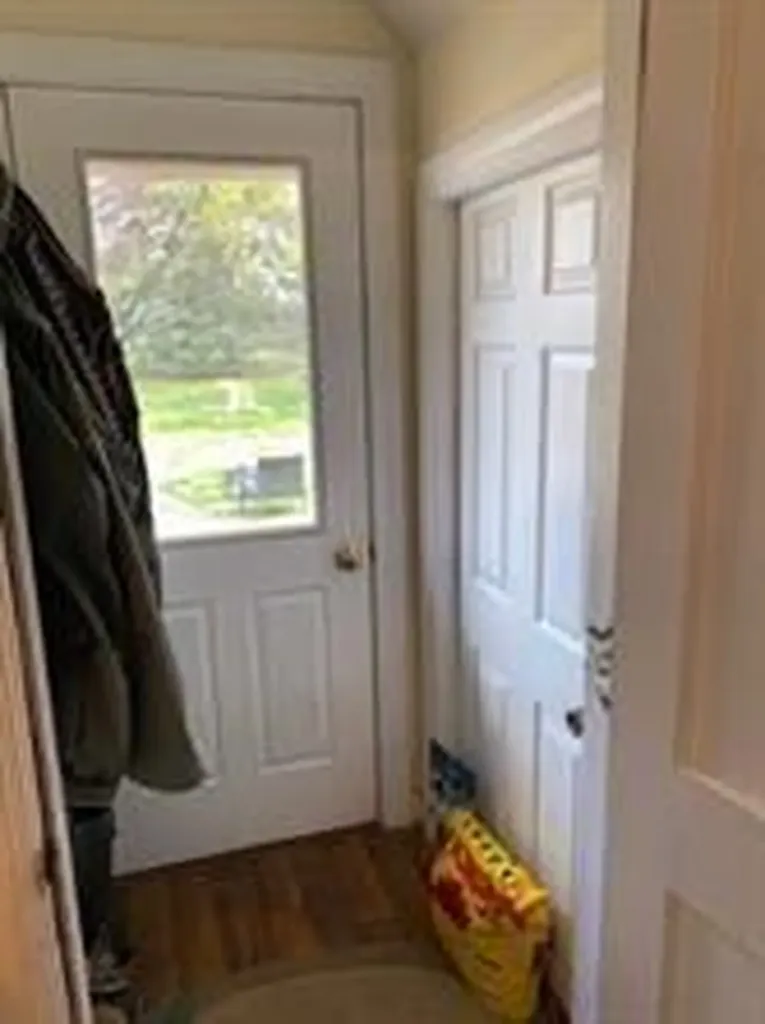 53 Maple Avenue Barrington RI 02806