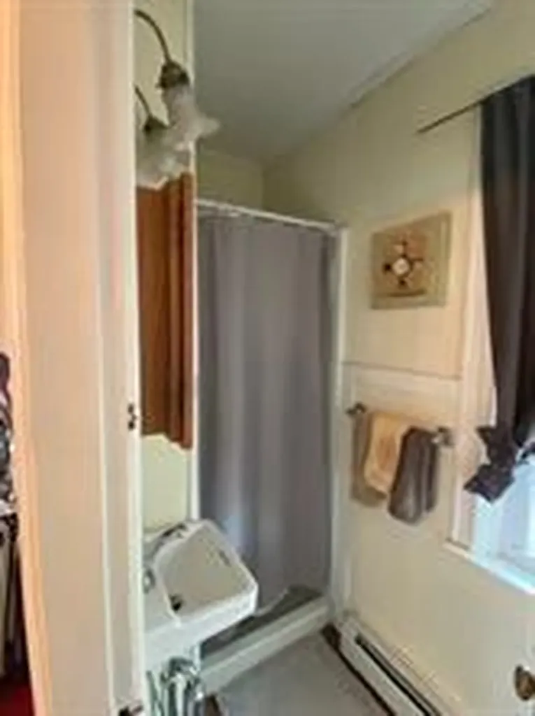 53 Maple Avenue Barrington RI 02806