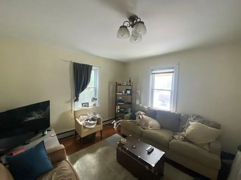 53 Maple Avenue Barrington RI 02806